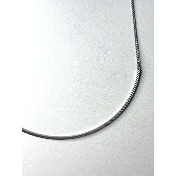 Minimalist Silver-Tone Chain Necklace With Textured Crescent Pendant - Picture 2 of 8